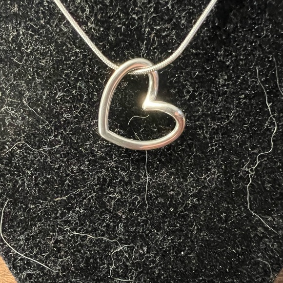 New Stainless Steel Heart Pendant Necklace - Picture 2 of 4
